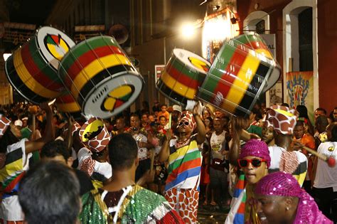 De Impact van de Festa da Música op het Culturele Landschap van Brazilië: Een Ontvouwing van Melodieën en Samenhang